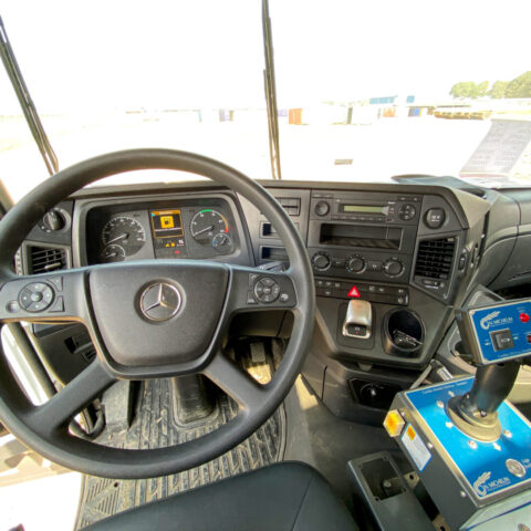 4535354348.jpg